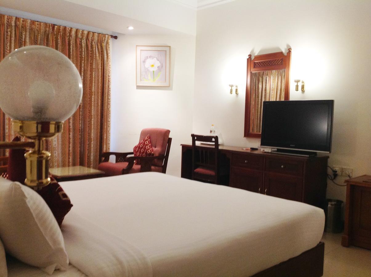 Krishna Inn Guruvāyūr Kültér fotó