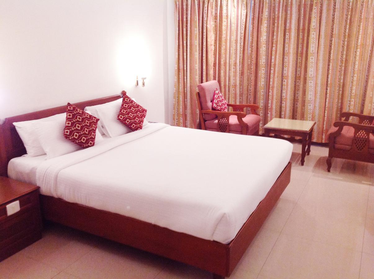 Krishna Inn Guruvāyūr Kültér fotó